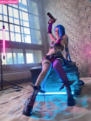 Jinx Cosplay Arcane [ jinx-cosplay-arcane ] - Playing with my lil dick