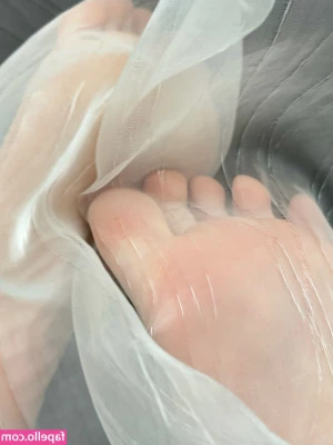 pussutoy - Leave a tip and the panties come off