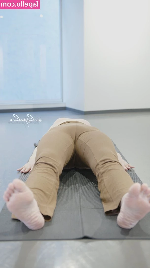 Whisper Chiro [ whisper-chiro ] - PreviewYou can PM me to buy the full 30min video Support me so I can