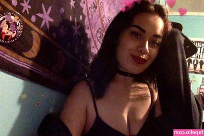 Stephanie - My tits are so heavy