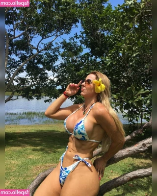 Eliza Nery [ eliza-nery-1 ] - Bom dia meus Amigos como Vocês estão  Gostaria de saber se vocês