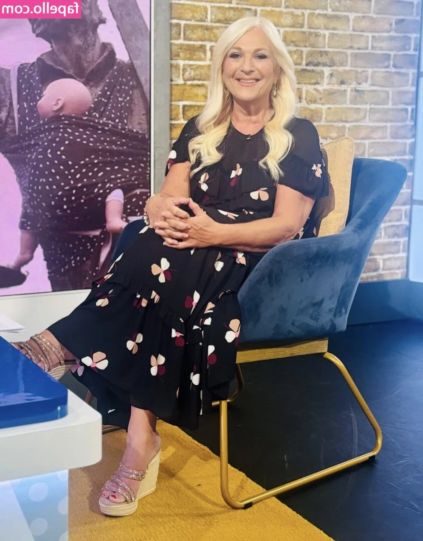 Vanessa Feltz [ vanessa-feltz ] - Feeling mischievous tonight 😉