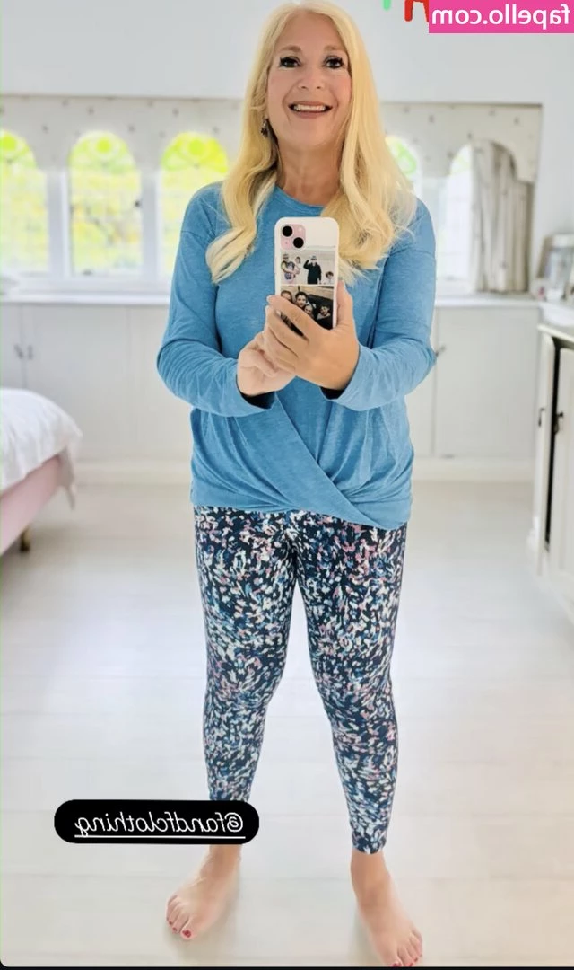 Vanessa Feltz [ vanessa-feltz ] - Mmm sweet and fun  Such enjoyment  Remember to check out my sub