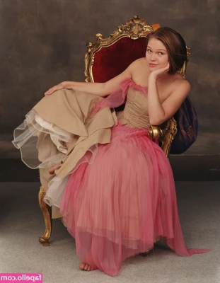  [ julia-stiles ] - Hey  folks   My kids are crazy sick so I ll be a little off and on