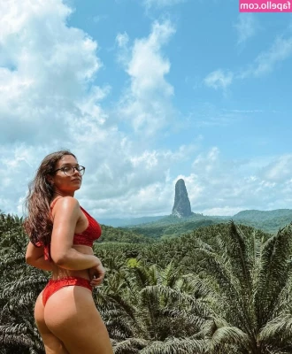 Stefania Deriabina [ stefania-deriabina ] - Whos having a good day?❤️