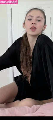 Stefania Deriabina [ stefania-deriabina ] - Happy Friday ✨️😈✨️