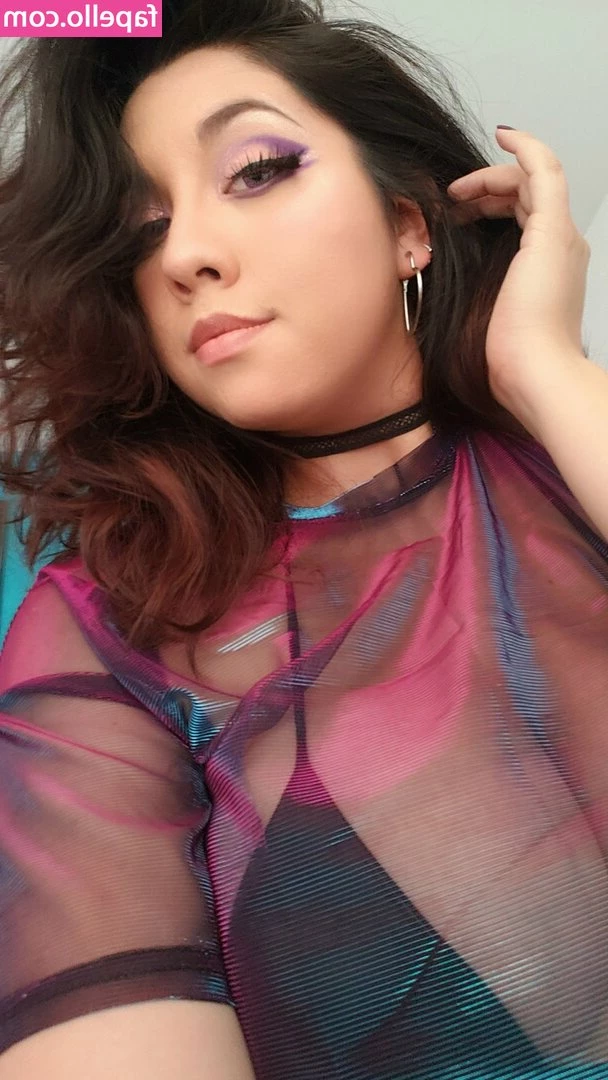 Kyora Jane Lee [ kyora-jane-lee ] - Who wants to the see the new outfit in action
