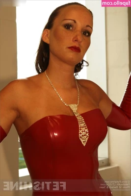 Vanessa Pur [ vanessa-pur-27 ] - What do you guys think