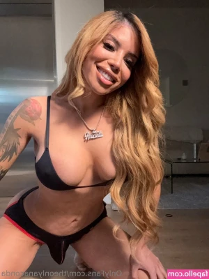 theonlyanaconda [ theonlyanaconda-1 ] - Trying on my new bra 😇