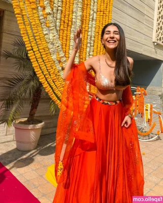 Radhika Seth [ radhika-seth ] - Thanks for looking
