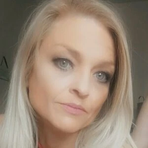 leggyblonde45