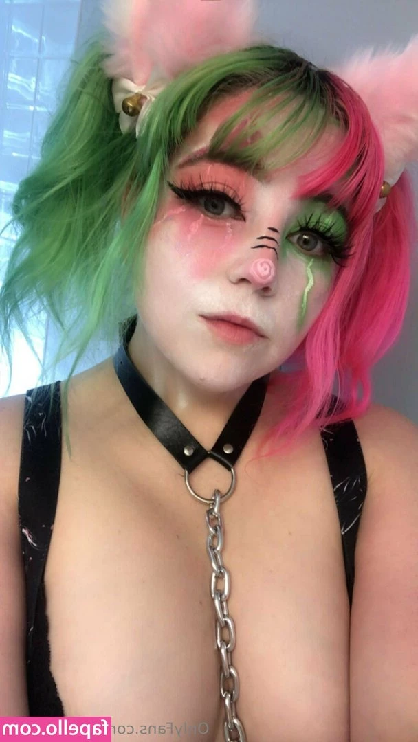 fadedcatgirl - Rayne really wants me to stuff her some more... but she needs to get