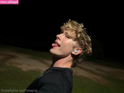 angelicboy - Hey guys come have a drink or two with me! 🍹