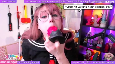 PieAllTheTime - On a vacation now having fun  but feels so horny  thinking some