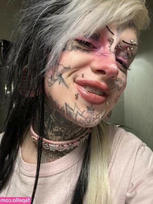 FaceTatMami - Getting humpday ready 🤪