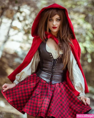 Meganrandom - Ugh i feel like no one else is in the Halloween spirit but me this