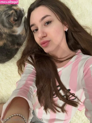 Tori_Hayes [ tori-hayes ] - Talk about a zoom-in lol