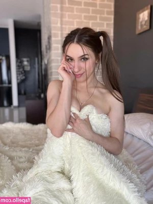 Tori_Hayes [ tori-hayes ] - Play with my booty