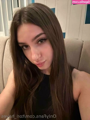 Tori_Hayes [ tori-hayes ] - Let's play a game! Tell me your wildest fantasy in the DMs, and I'll