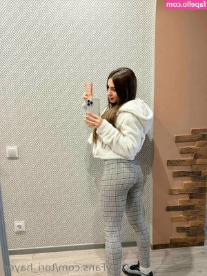 Tori_Hayes [ tori-hayes ] - Can you see my dick in these