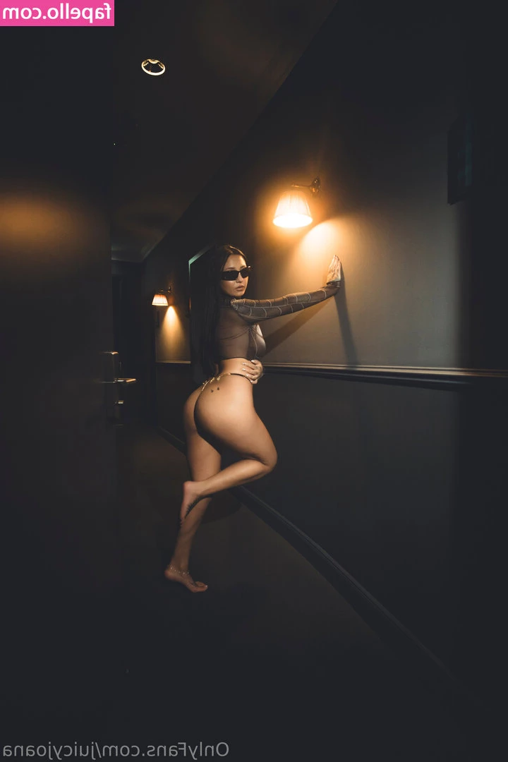 Juicyjoana [ juicyjoana-2 ] - I've been horny all day. 🥵