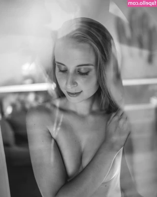 Lea denko [ lea-denko ] - Good morning love ! How you hanging ?