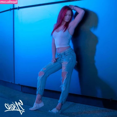 SJXoXo [ sjxoxo-3 ] - He loves that view