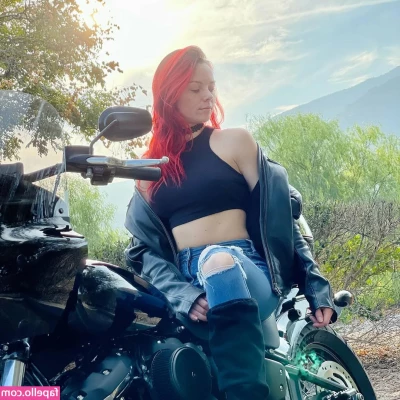 SJXoXo [ sjxoxo-3 ] - Latex and lingerie and high heels are expensive