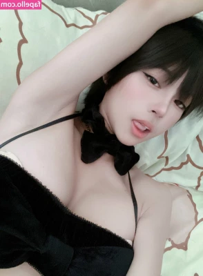 Akari_Cos [ akari-cos ] - Rub my oppai and then rub my private part(Topless)  3mins long