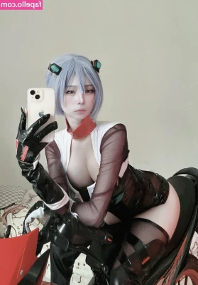 Akari_Cos [ akari-cos ] - I shouldn't share this 😳 😳 😳 😳