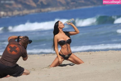 Charlie Riina [ charlie-riina ] - Bukkakke video next week