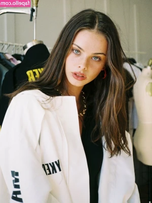 Meika Woollard [ meika-woollard ] - It’s the weekend! Are you doing anything special?
