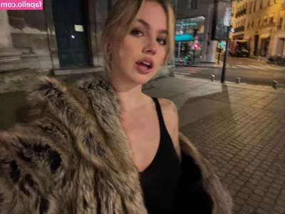 Emma Brooks [ emma-brooks ] - Curves for daysssss