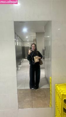 Emma Brooks [ emma-brooks ] - Happy Halloween 👀😘😍🤓👩‍🏫