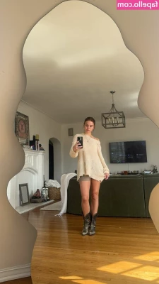 Emma Brooks [ emma-brooks ] - my bed feels lonely