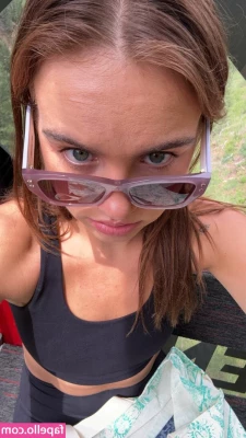 Emma Brooks [ emma-brooks ] - I'll grab your morning wood🍆 cum look at my juicy ass and bouncy