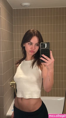 Emma Brooks [ emma-brooks ] - Free Subscription  College Slutty Switch Loves It When You Pay Her To