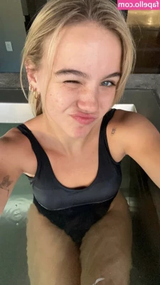 Emma Brooks [ emma-brooks ] - Yum part 1
