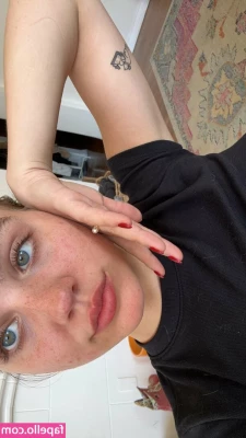 Emma Brooks [ emma-brooks ] - Keep me in your prayers guys 😔 I was just diagnosed with being a