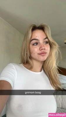 Emma Brooks [ emma-brooks ] - Take me on the edge of my bed like you always do