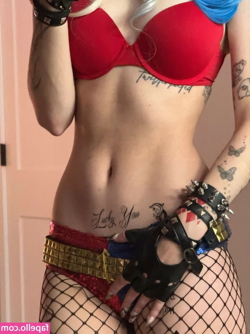 Harley Quinn Cosplay [ harley-quinn-cosplay ] - Want more of this shoot  Message me for a bundle