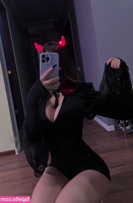 ismilfa - Trying out my footie outfit