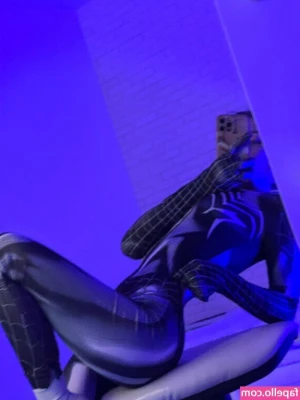 ismilfa - I need you between my tits
