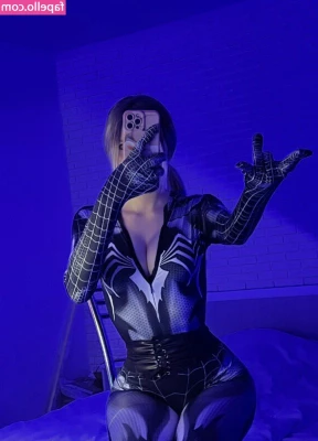 ismilfa - Cute lil thong