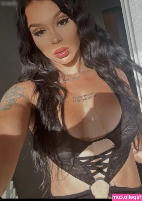 Cora Jade [ cora-jade ] - Inflated belly  with Sexy slit swimsuit