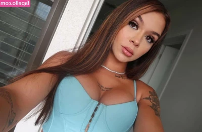 Cora Jade [ cora-jade ] - Trace the veins in my dick with your tongue.