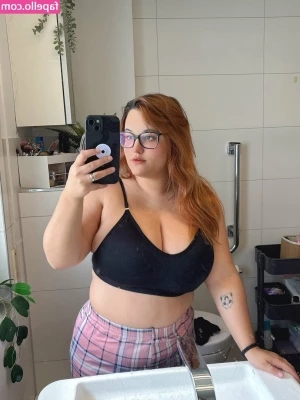 niniitard - Going LIVE in 30 minutes!!!