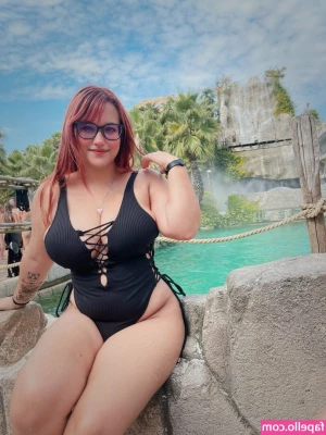 niniitard - I ll let you eat me out only if you promise to play with my tits too