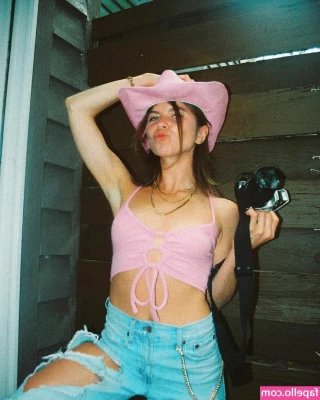 Oliwia Pawelczak [ oliwia-pawelczak ] - What do You guys think of this outfit 🤔