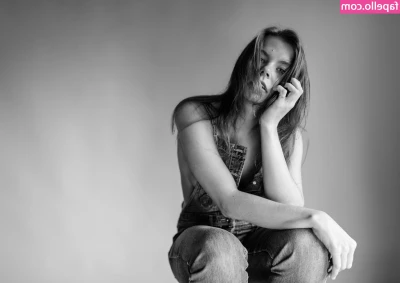Oliwia Pawelczak [ oliwia-pawelczak ] - Clips 0062 Standing Fuck